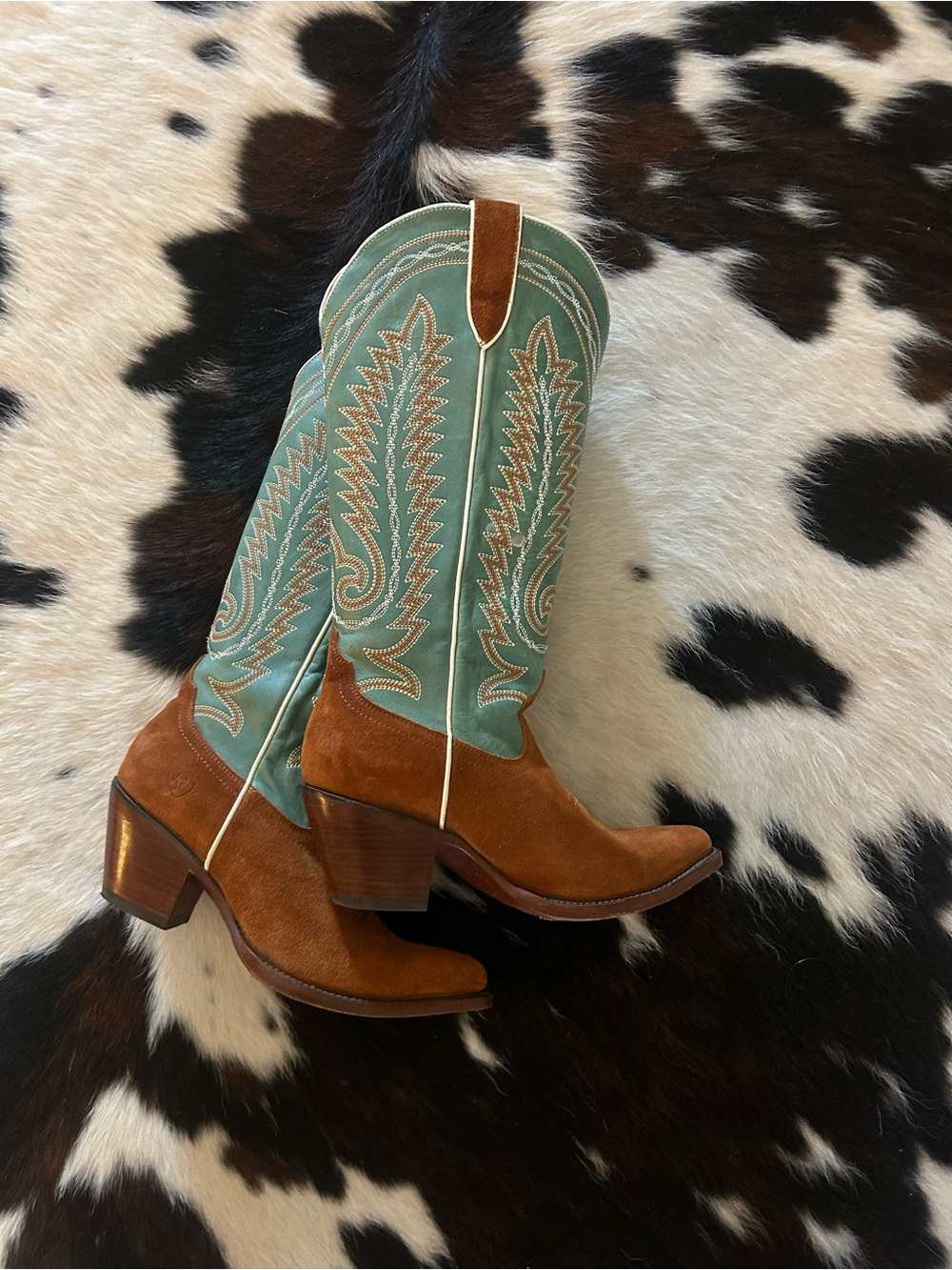 Ariat Ambrose Western Cowboy Boots - Picture 2 of 4